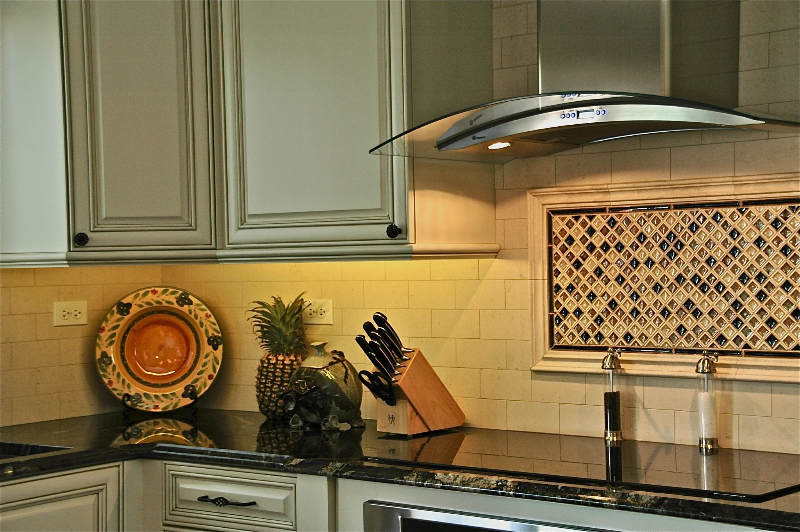Under Cabinet Lighting Solutions for Kitchen Remodeling