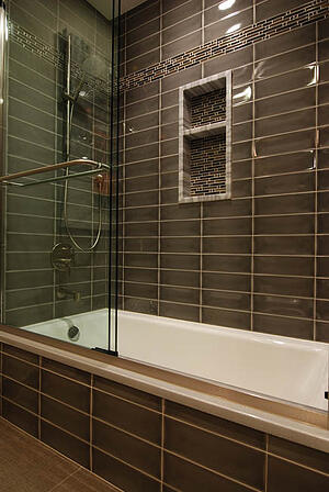 Built-in tub