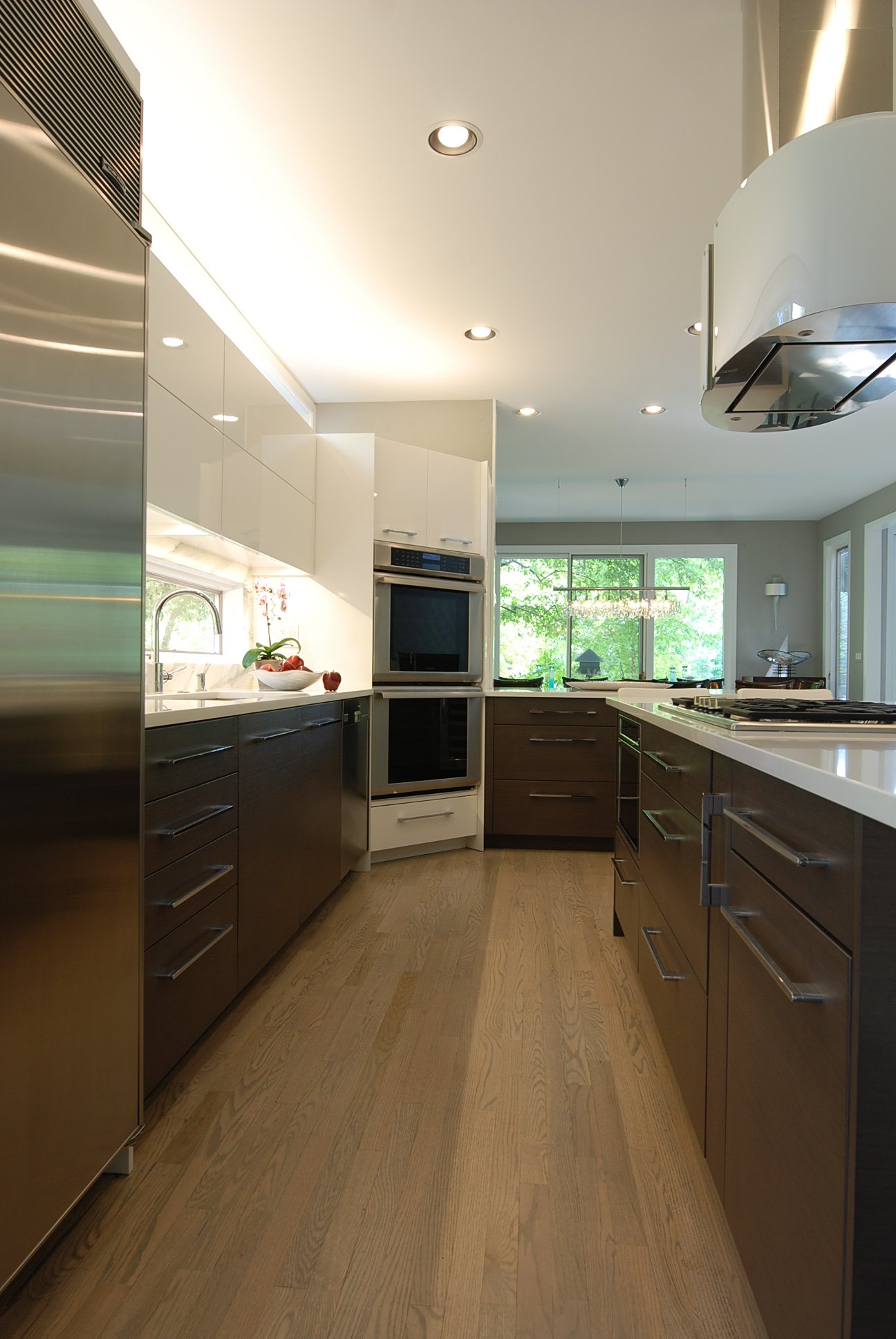 elegant contemporary kitchen